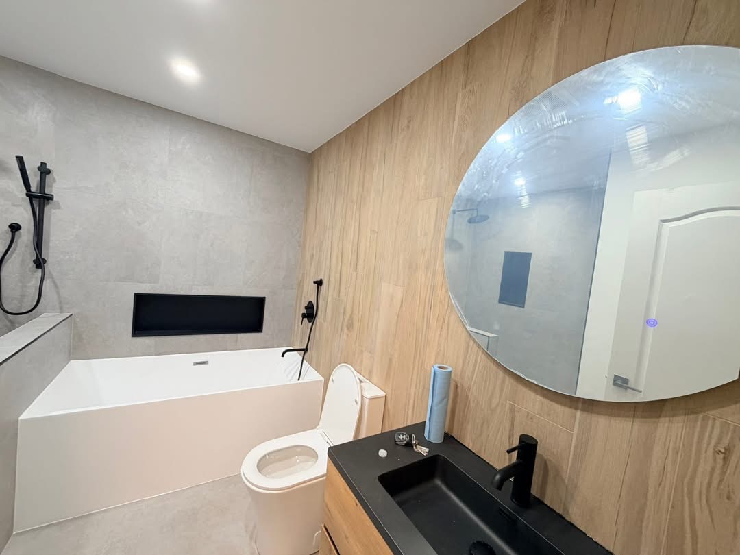 Salle de bain Bain autoportant  céramique bois