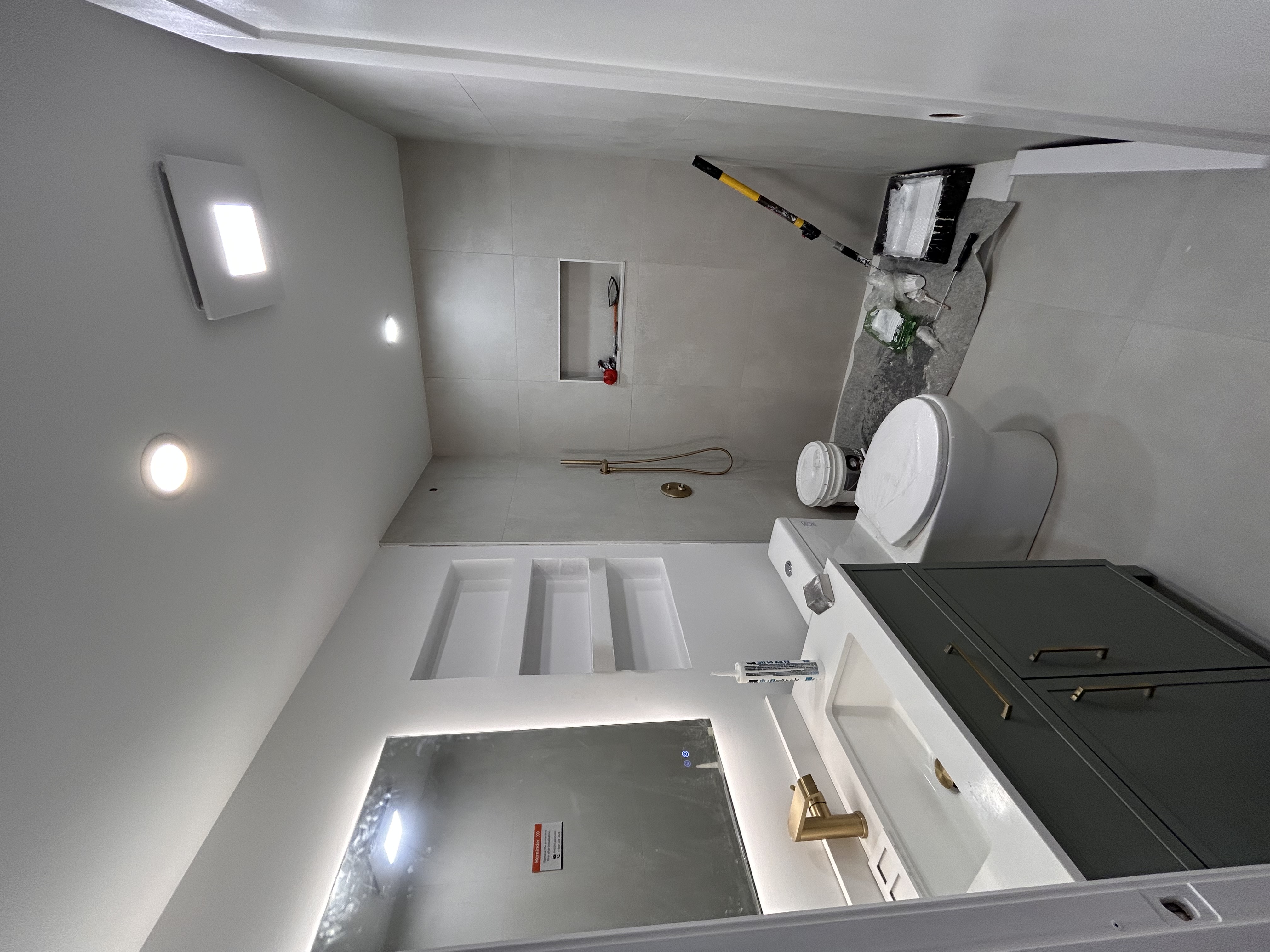 Salle de bain Vanité grise  douche italienne